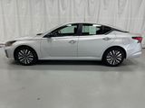 Used 2024 Nissan Altima 2.5 SV image 4