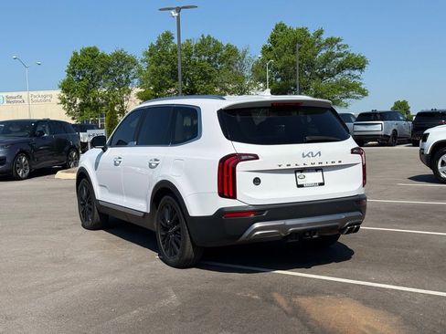 Used 2022 Kia Telluride SX w/ Towing Package FWD image 9