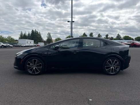 Used 2024 Toyota Prius Limited w/ Limited Premium Package AWD/4WD image 4