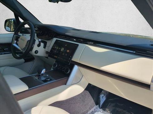 Used 2023 Land Rover Range Rover SE image 27