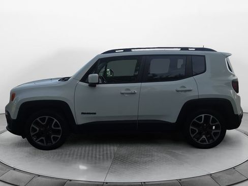 Used 2018 Jeep Renegade Latitude w/ Advanced Technology Group FWD image 2