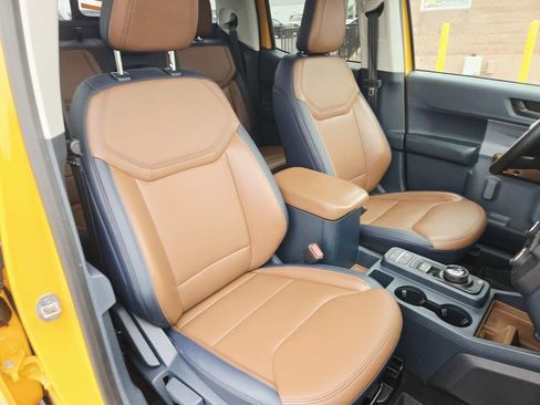 Used 2023 Ford Maverick Lariat w/ Lariat Luxury Package image 17