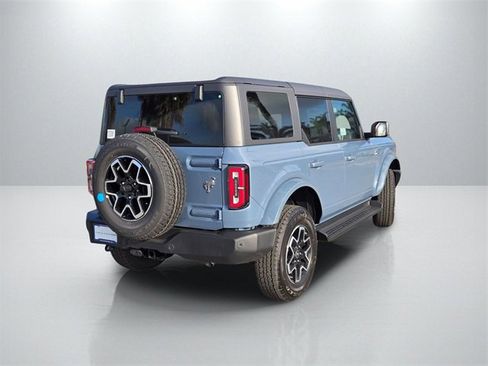 New 2025 Ford Bronco Outer Banks image 4