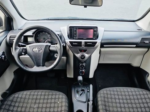 Used 2014 Scion iQ image 11