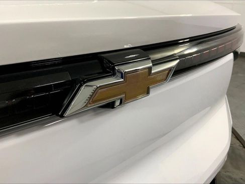 Used 2025 Chevrolet Equinox EV LT image 29