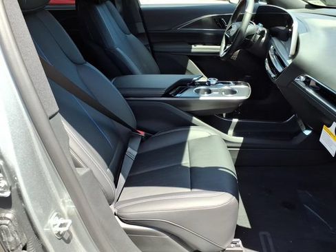 New 2026 Cadillac Lyriq Sport w/ LPO, ONYX Package AWD/4WD image 22