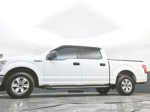 Used 2016 Ford F150 XLT image 40