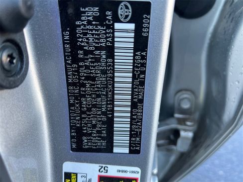 Used 2019 Toyota Camry XLE image 38