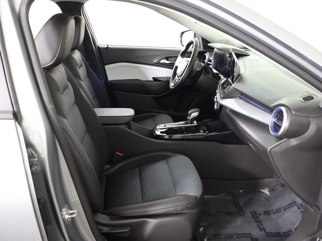 Used 2026 Chevrolet Trax LT w/ Driver Confidence Package FWD image 31