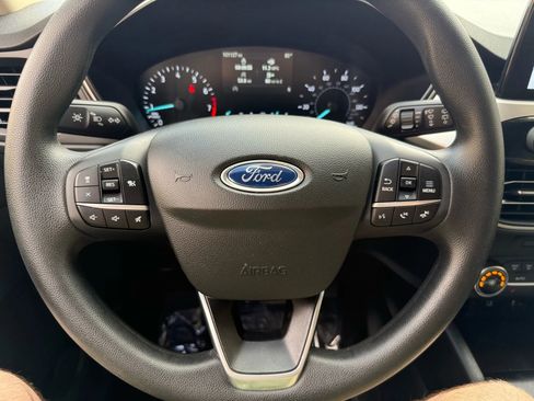 Used 2020 Ford Escape SE image 13