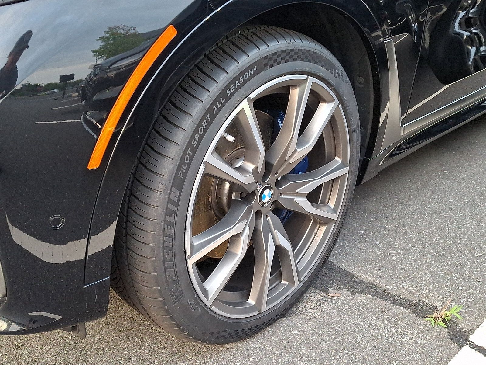 Used 2021 BMW X7 M50i w/ Cold Weather Package AWD/4WD image 6
