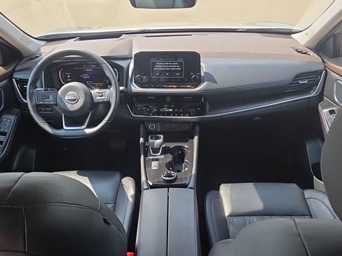 Used 2022 Nissan Rogue Platinum w/ Head-Up Display Package AWD/4WD image 13