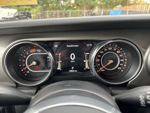 Used 2023 Jeep Wrangler Sahara w/ Safety Group image 11