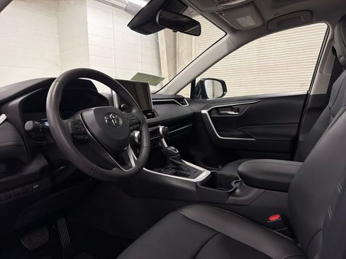 Used 2025 Toyota RAV4 XLE Premium FWD image 6