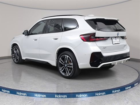 Used 2024 BMW X1 xDrive28i w/ Premium Package image 8