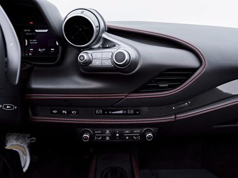 Used 2022 Ferrari F8 Tributo RWD image 86