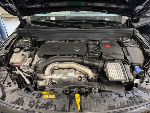 Used 2026 Mercedes-Benz GLB 250 4MATIC image 21