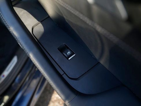 Used 2023 BMW X6 xDrive40i w/ Executive Package image 42