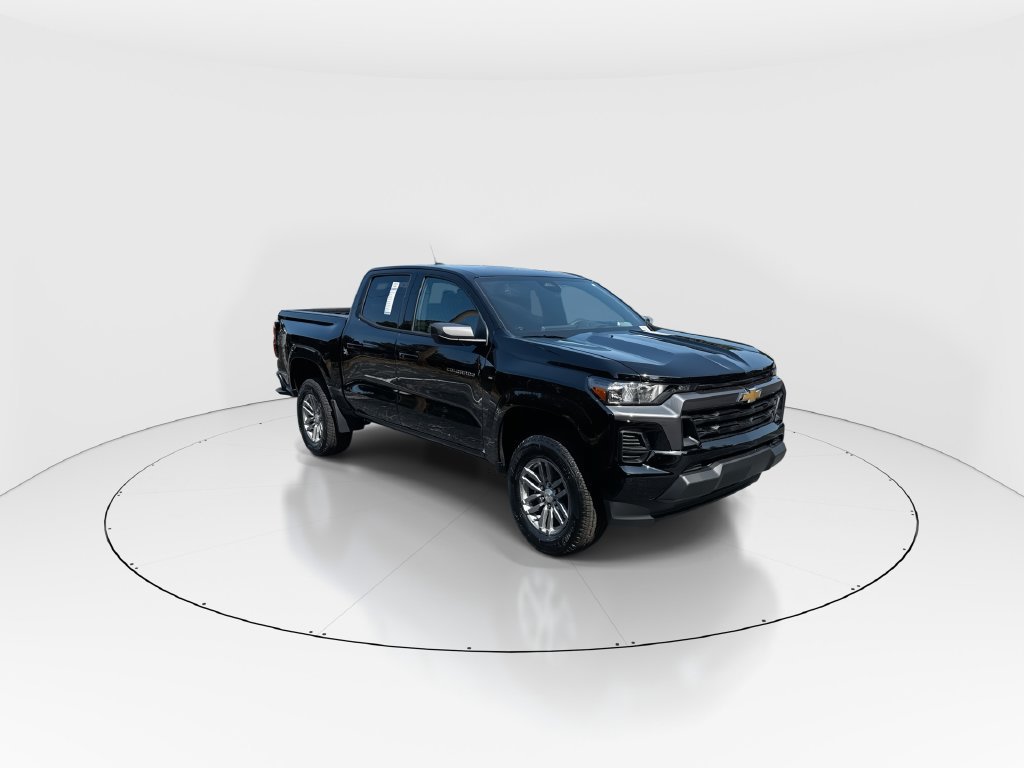 New 2026 Chevrolet Colorado LT RWD image 2
