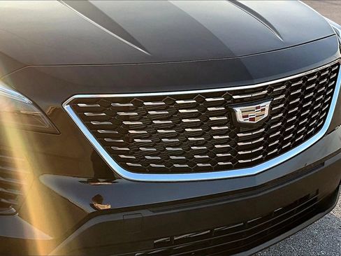 Used 2023 Cadillac XT4 Luxury w/ Cold Weather Package image 27