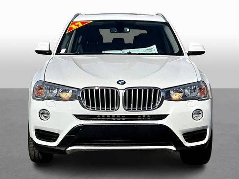 Used 2017 BMW X3 sDrive28i image 3