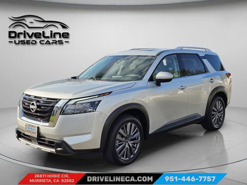 Used 2025 Nissan Pathfinder SL w/ SL Premium Package image 11