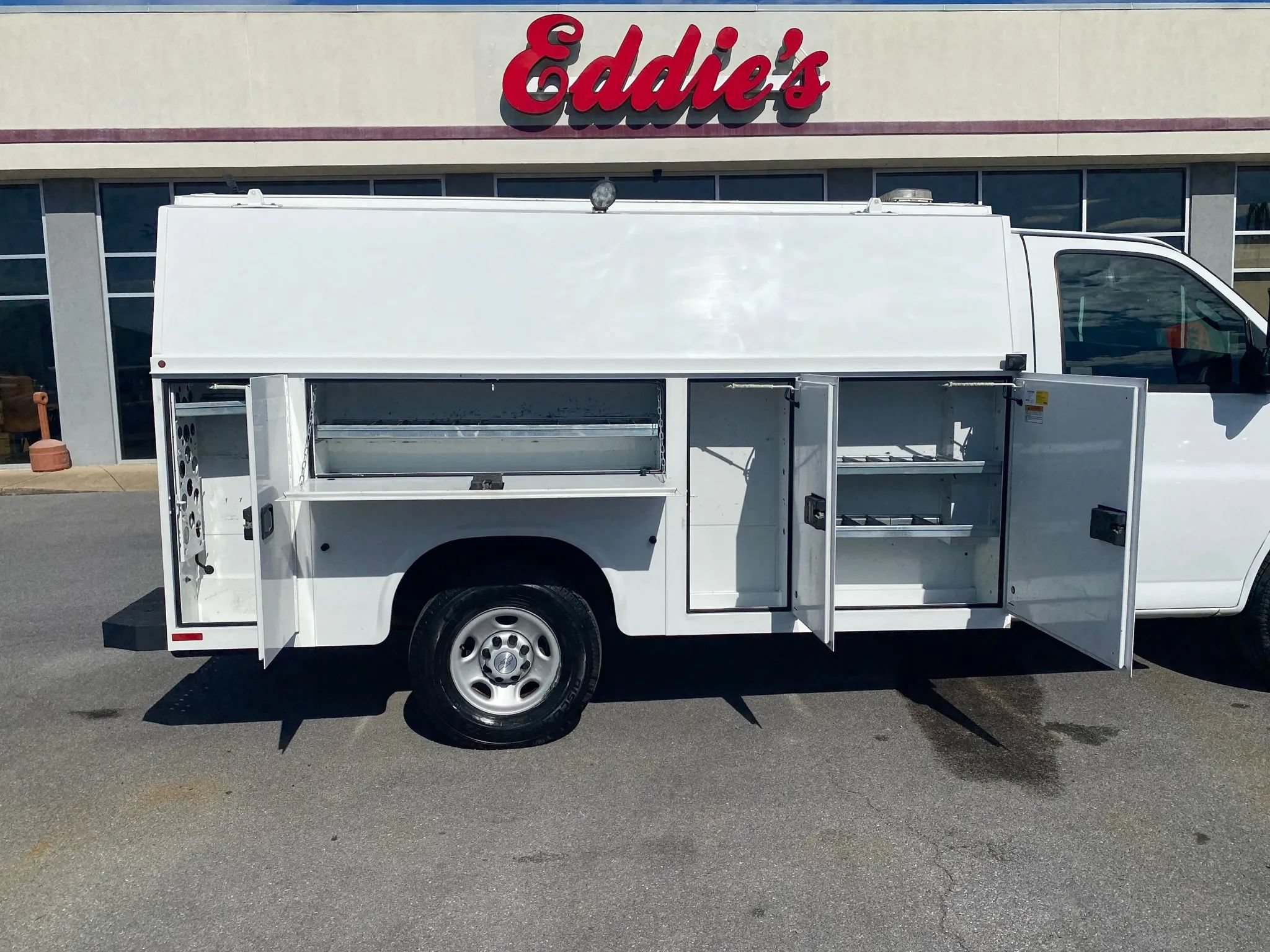 Used 2018 Chevrolet Express 3500 w/ Power Convenience Package RWD image 23