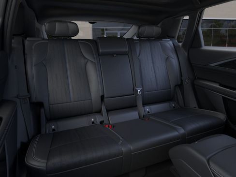 New 2025 Cadillac Lyriq Luxury image 50