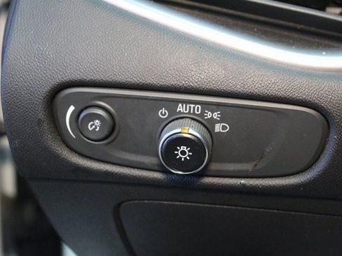 Used 2022 Chevrolet Malibu LT image 17