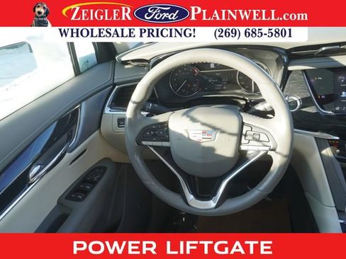 Used 2020 Cadillac XT6 Premium Luxury image 13