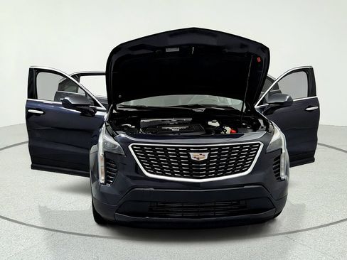 Certified 2023 Cadillac XT4 Luxury w/ Cold Weather Package FWD image 15