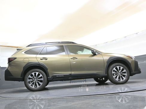 Certified 2025 Subaru Outback Limited image 38