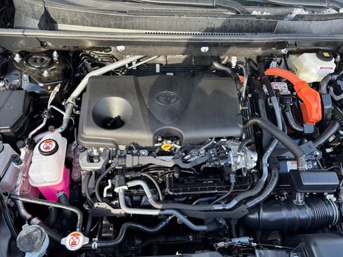 Used 2025 Toyota RAV4 LE image 31