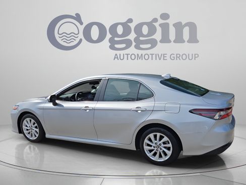 Used 2024 Toyota Camry LE FWD image 3