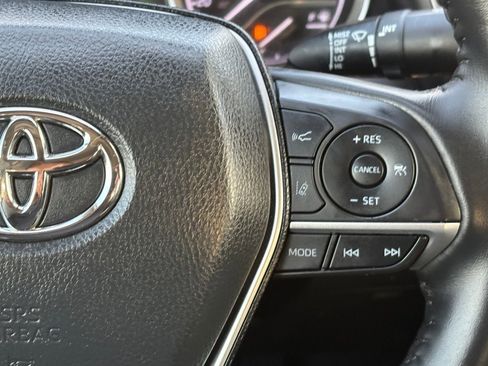 Used 2024 Toyota Camry XLE FWD image 18