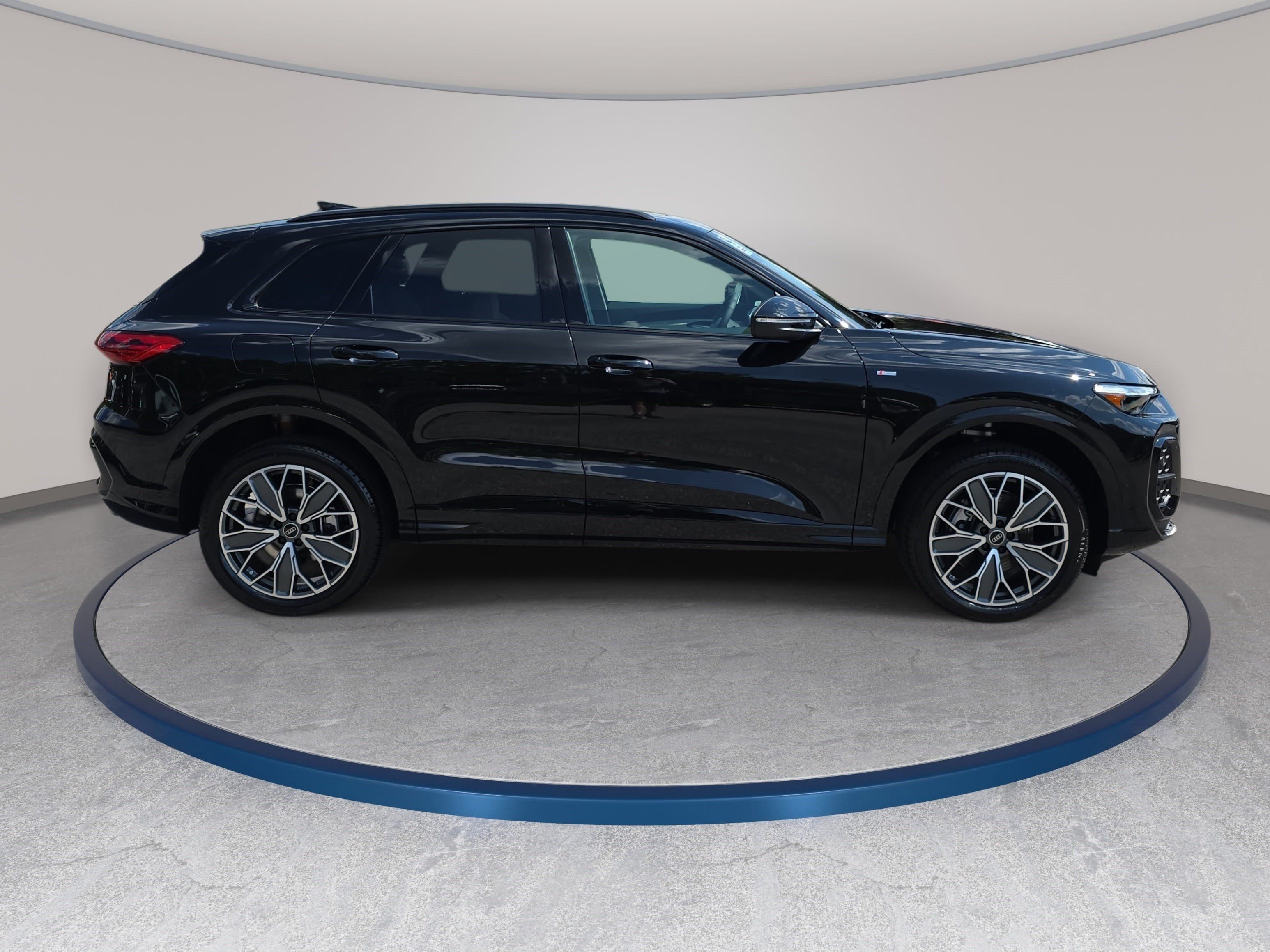 New 2026 Audi Q5 Premium AWD/4WD image 4