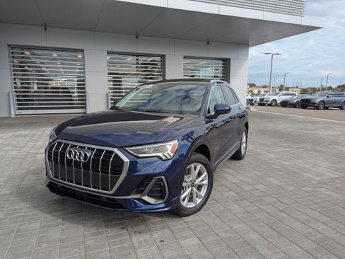 Certified 2025 Audi Q3 2.0T Premium Plus w/ Premium Plus Package image 32