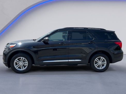 Used 2023 Ford Explorer XLT AWD/4WD image 11