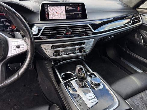 Used 2022 BMW 750i xDrive 750i xDrive w/ Executive Package image 19