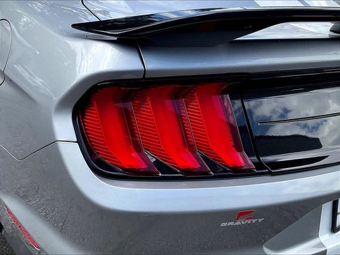 Used 2020 Ford Mustang Shelby GT500 w/ Technology Package RWD image 19