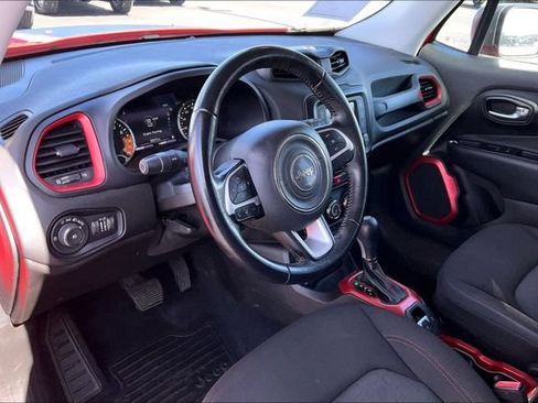 Used 2016 Jeep Renegade Trailhawk AWD/4WD image 13