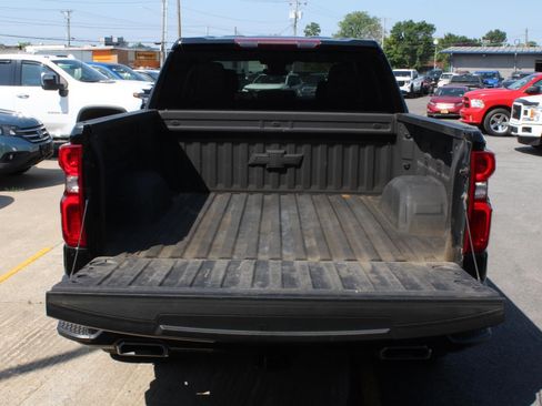 Used 2023 Chevrolet Silverado 1500 RST AWD/4WD image 7