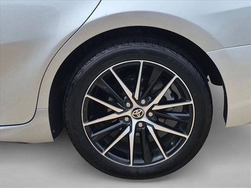Used 2024 Toyota Camry SE FWD image 18