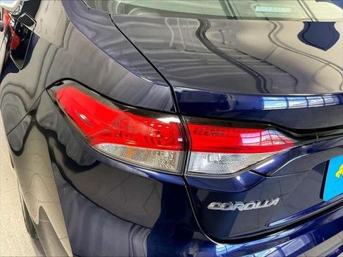 Certified 2022 Toyota Corolla LE FWD image 30