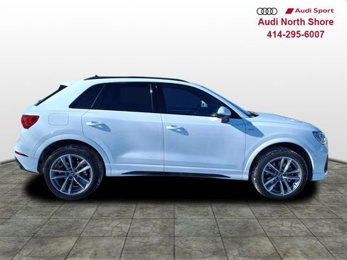 Used 2025 Audi Q3 2.0T Premium w/ Convenience Package image 3