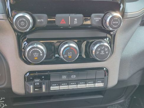 New 2026 RAM 3500 Tradesman w/ Chrome Appearance Group A AWD/4WD image 18