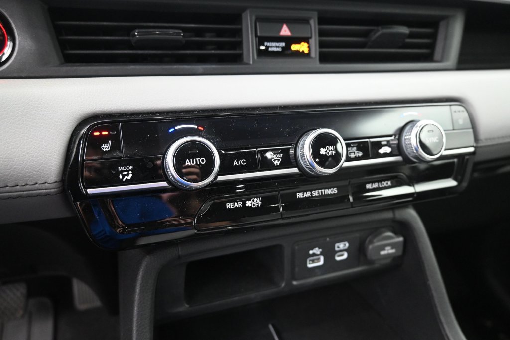 Used 2025 Honda Pilot EX-L image 39