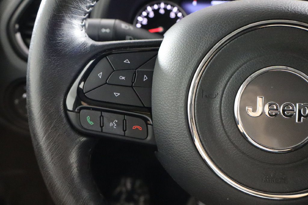 Used 2020 Jeep Renegade Altitude w/ UConnect 8.4 Nav Group AWD/4WD image 8