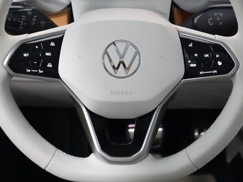 New 2025 Volkswagen ID. Buzz Pro S Plus image 17