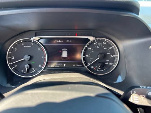 Used 2025 Nissan Rogue SV FWD image 25